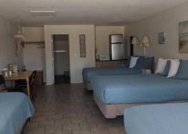 Little Daisy Motel 4