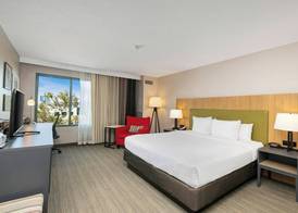 Country Inn & Suites by Radisson, San Diego North, CA 5