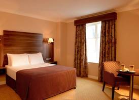 Dillon’s Hotel 3