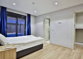 MENE SUITES 5