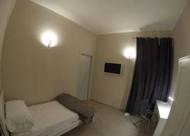 Up Hotel 4