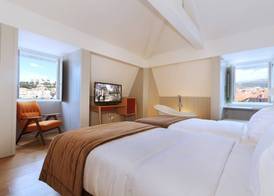 Lisboa Carmo Hotel 5