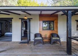 Hog Hollow Country Lodge 4