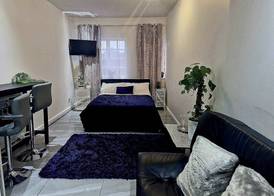 Seaside Escape - Sleeps 4 - Pets Ok - Free Parking 2