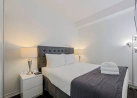 Canada Suites on Bay 3