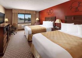 Roosevelt Grand Dakota, SureStay Collection by Best Western 5