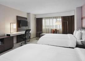 Teaneck Marriott at Glenpointe 5