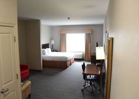 Country Inn & Suites by Radisson, Oklahoma City - Quail Springs, OK 4