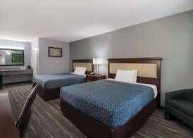 Econo Lodge Martin 5