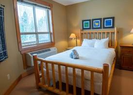 Timberline Lodges by Fernie Lodging Co 5