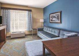 La Quinta by Wyndham Niagara Falls 5