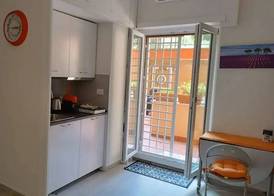 Vatican tiny house by Gialel 4