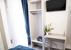 HOME HOTEL 3