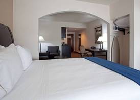 Holiday Inn Express & Suites HOPE MILLS-FAYETTEVILLE ARPT by IHG 3