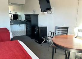 Baja Motel 3