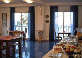 Blue Moon Hotel 2