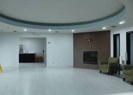 Burgundy Inn and Suites 5