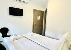 GuestHouse Magliaso Golf Station by LR - self check in 3