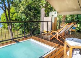 Isla Chiquita Glamping Hotel 4