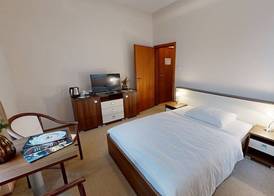 Klaudia's Hotel & Restaurant 3