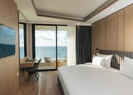 Almera Hotel 5