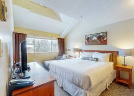 Glacier Lodge 4