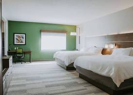 Holiday Inn Express & Suites LINCOLN SOUTH by IHG 5