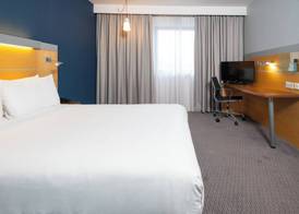 Holiday Inn Express STEVENAGE by IHG 3