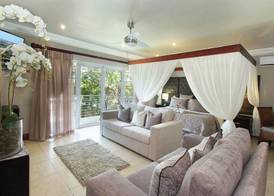 uShaka Manor Guest House 5