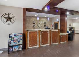 Comfort Suites Brenham 3