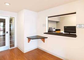 WoodSpring Suites Evansville 3