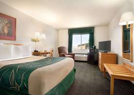 Travelodge by Wyndham Cheyenne 5