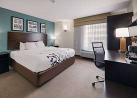 Sleep Inn & Suites Port Clinton 5