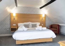 The Red Lion Hotel 4