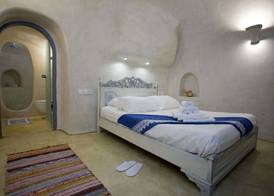 Αura Cave 5