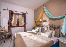 Irida Apartments by Estia 4