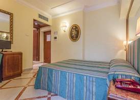 Raeli Hotel Noto 4