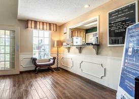 Quality Inn Decatur River City 3