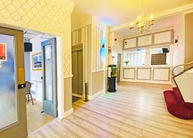 The J & S Hotel 5