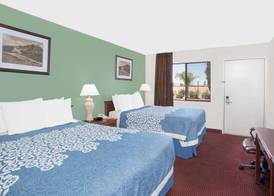 Days Inn by Wyndham Lost Hills 4