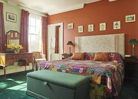 Corse Lawn House Hotel 5