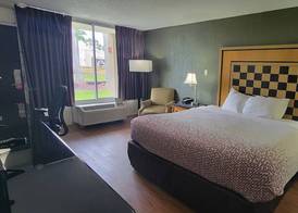 ISLAND HOTEL of Space Coast 5