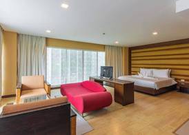 The Kris Resort Hotel 5