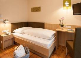Hilburger Hotel 5