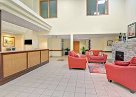 Super 8 by Wyndham Barrie South 3