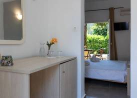 Wilde Rose Hotel 5