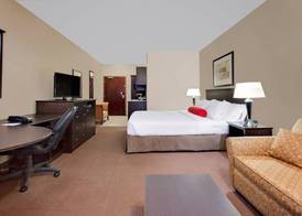 Ramada by Wyndham Camrose 3