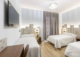 Hostal Anton Martin 3