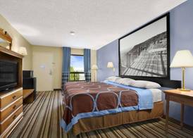 Super 8 by Wyndham Oxford 3