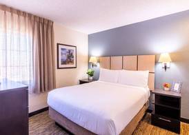Sonesta Simply Suites Lansing 3